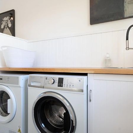 Charming On Charles Villa Launceston Bagian luar foto