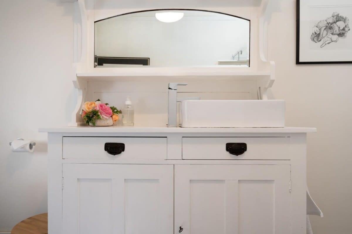 Charming On Charles Villa Launceston Bagian luar foto