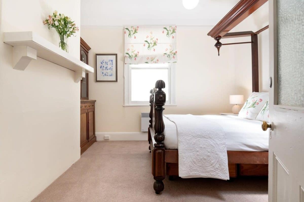 Charming On Charles Villa Launceston Bagian luar foto
