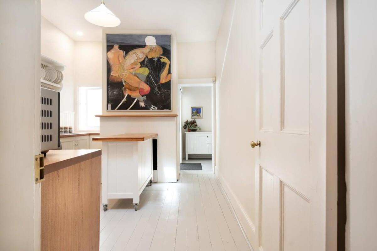 Charming On Charles Villa Launceston Bagian luar foto
