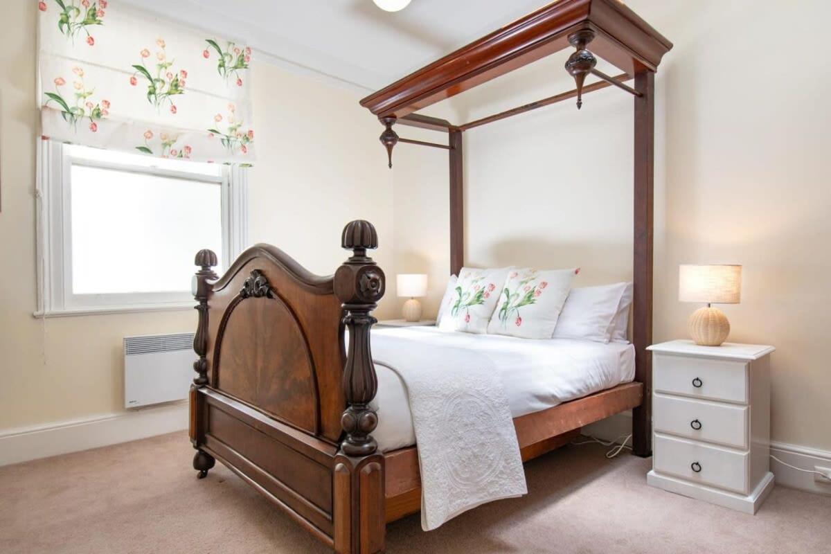 Charming On Charles Villa Launceston Bagian luar foto