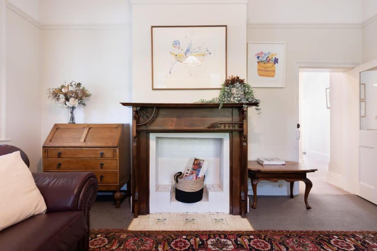 Charming On Charles Villa Launceston Bagian luar foto